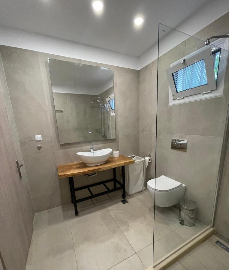 Central Luxury Apartment In Paralia Ofryniou โอฟรีนีออน ภายนอก รูปภาพ