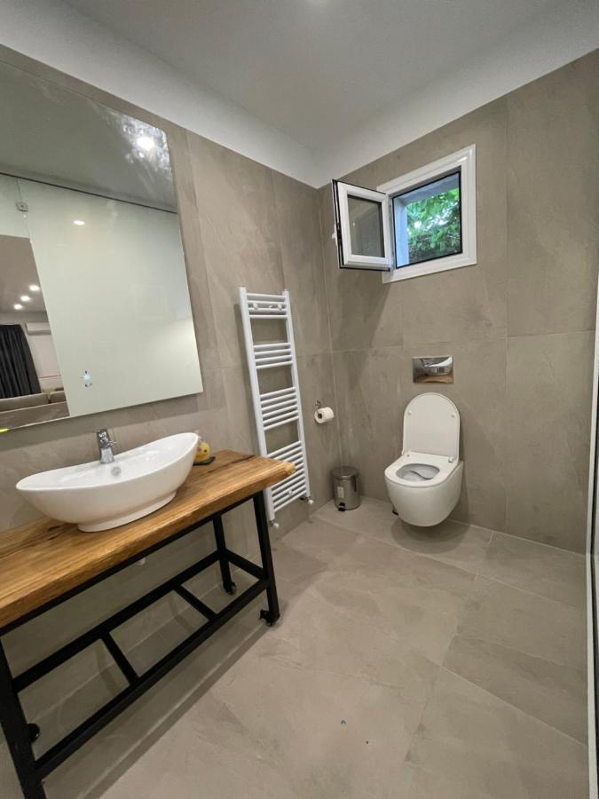 Central Luxury Apartment In Paralia Ofryniou โอฟรีนีออน ภายนอก รูปภาพ