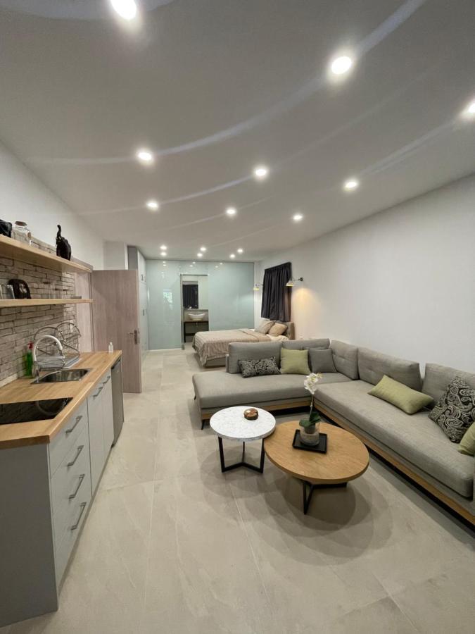 Central Luxury Apartment In Paralia Ofryniou โอฟรีนีออน ภายนอก รูปภาพ
