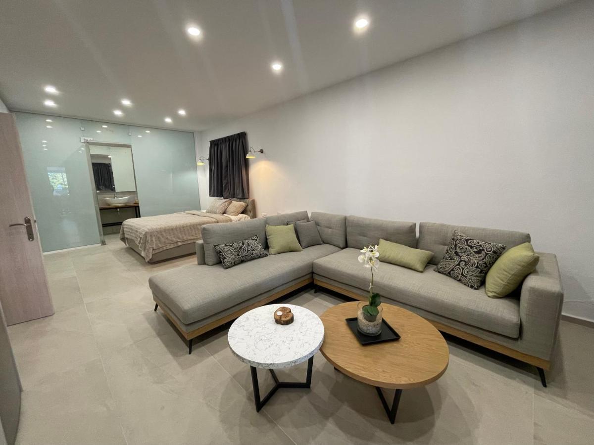 Central Luxury Apartment In Paralia Ofryniou โอฟรีนีออน ภายนอก รูปภาพ