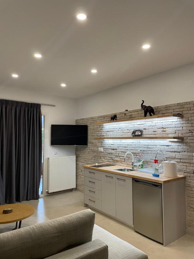 Central Luxury Apartment In Paralia Ofryniou โอฟรีนีออน ภายนอก รูปภาพ