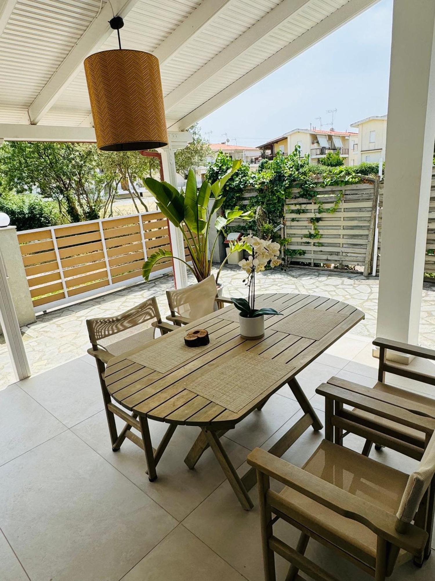 Central Luxury Apartment In Paralia Ofryniou โอฟรีนีออน ภายนอก รูปภาพ